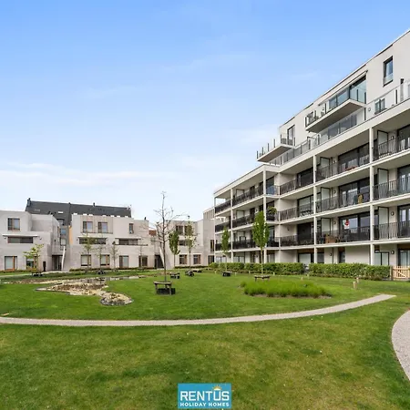 Sea En Rose - Family Near And Centre *